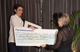 Gustav Lindh får Såstaholms pris till Höstsols minne 2019